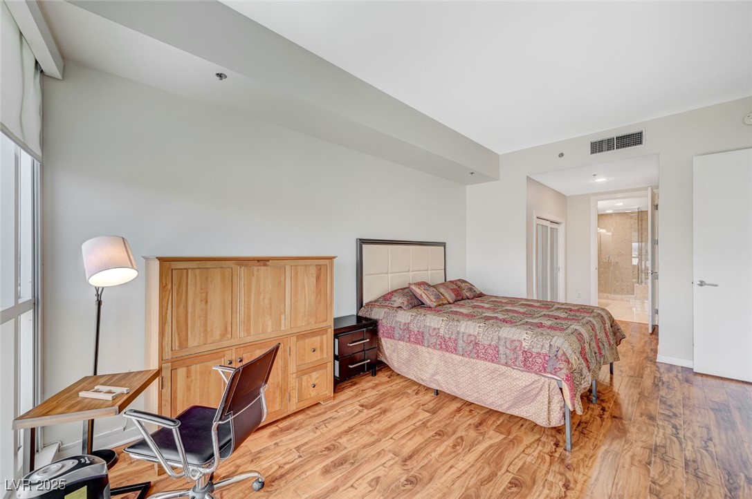 Photo 18 of 49, 4575 Dean Martin Drive #806