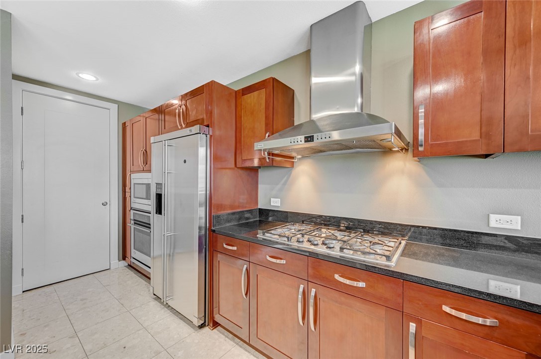Photo 10 of 49, 4575 Dean Martin Drive #806