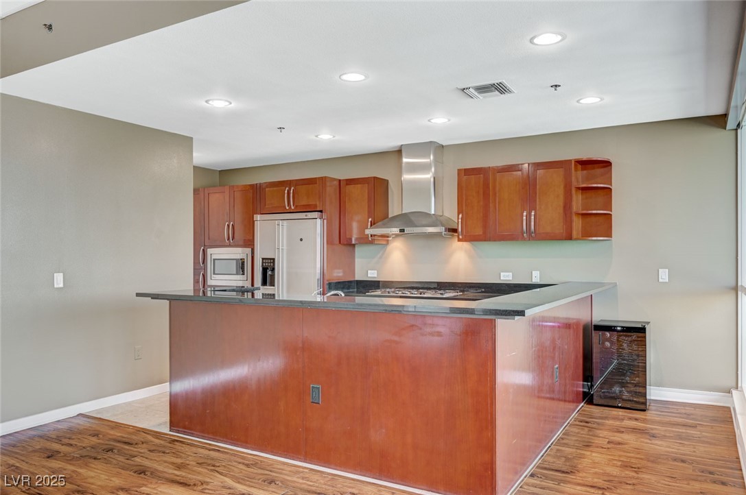 Photo 6 of 49, 4575 Dean Martin Drive #806