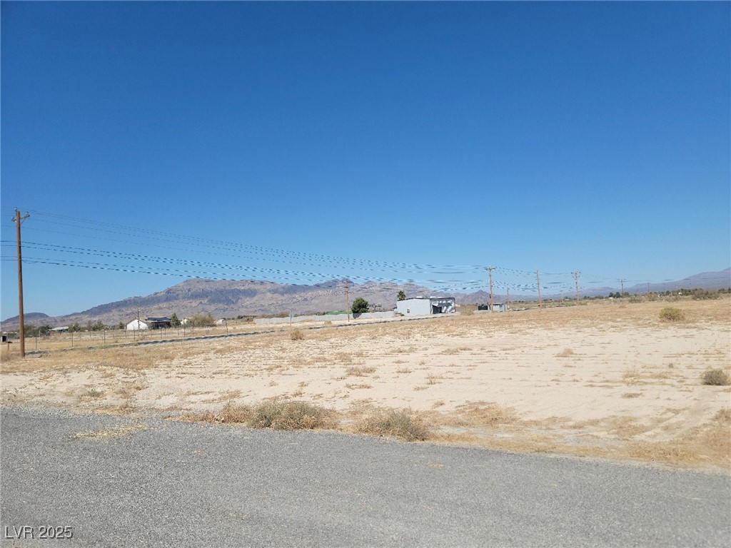 Photo 3 of 20 E Patricia Circle