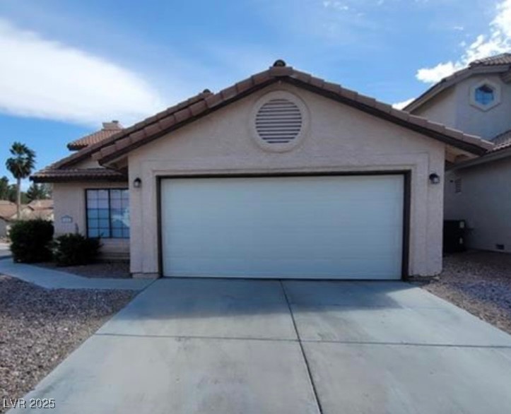 372 Rushing Creek Court, Henderson