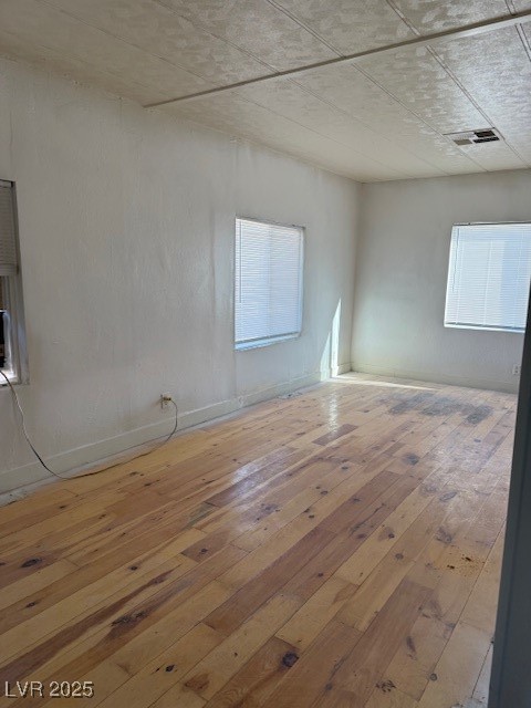 Photo 19 of 38, 1655 Marble Avenue #754