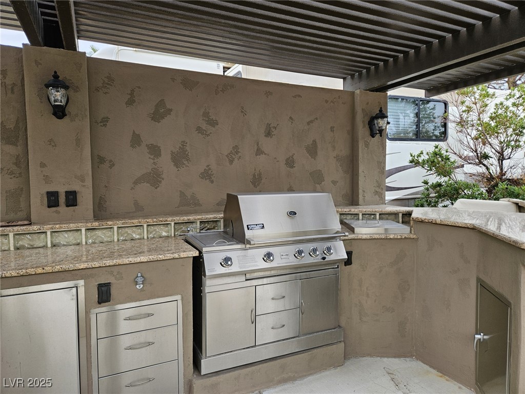 Photo 6 of 28, 8175 Arville Street #141