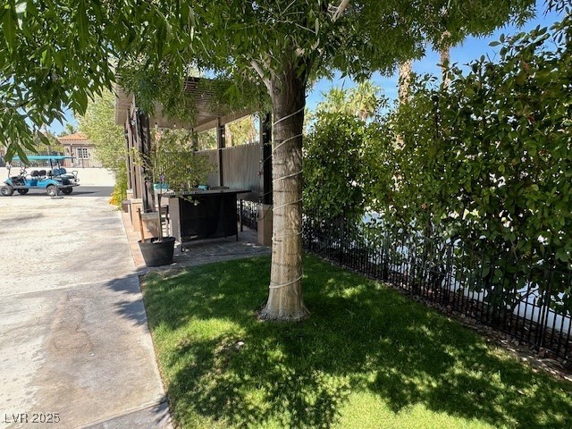 Photo 9 of 29, 8175 Arville Street #171