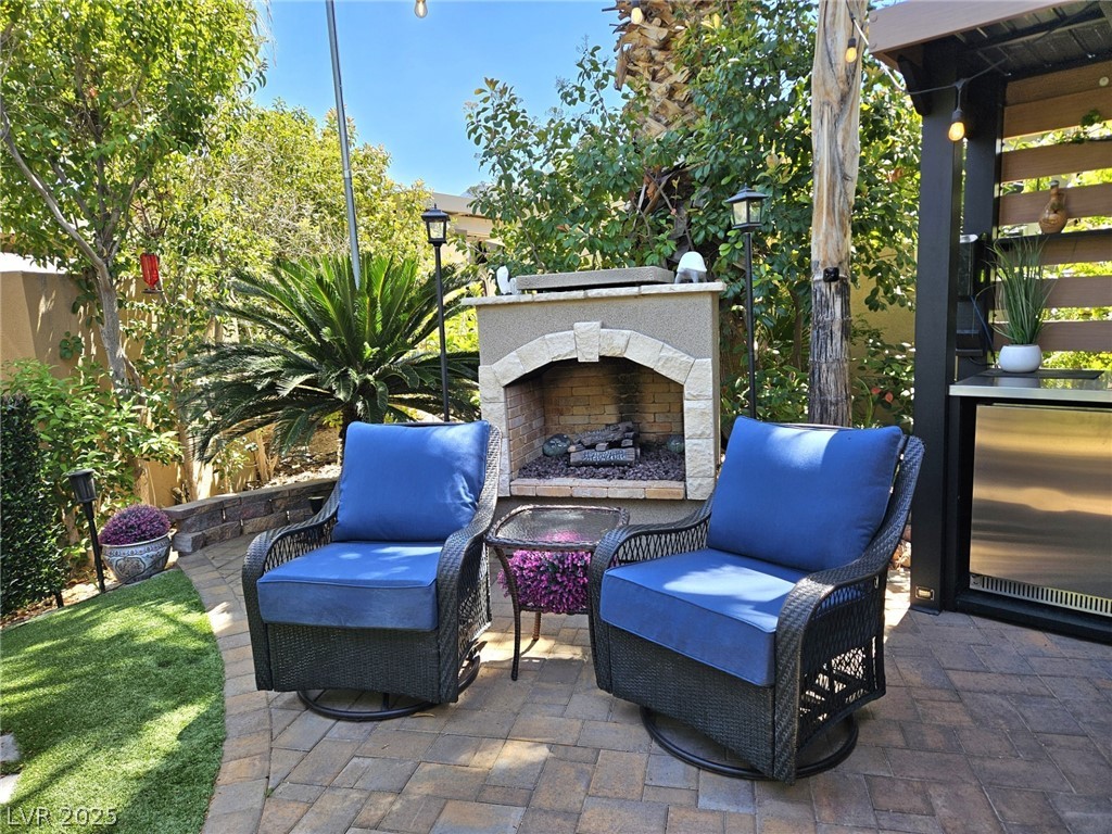 Photo 7 of 33, 8175 Arville Street #271