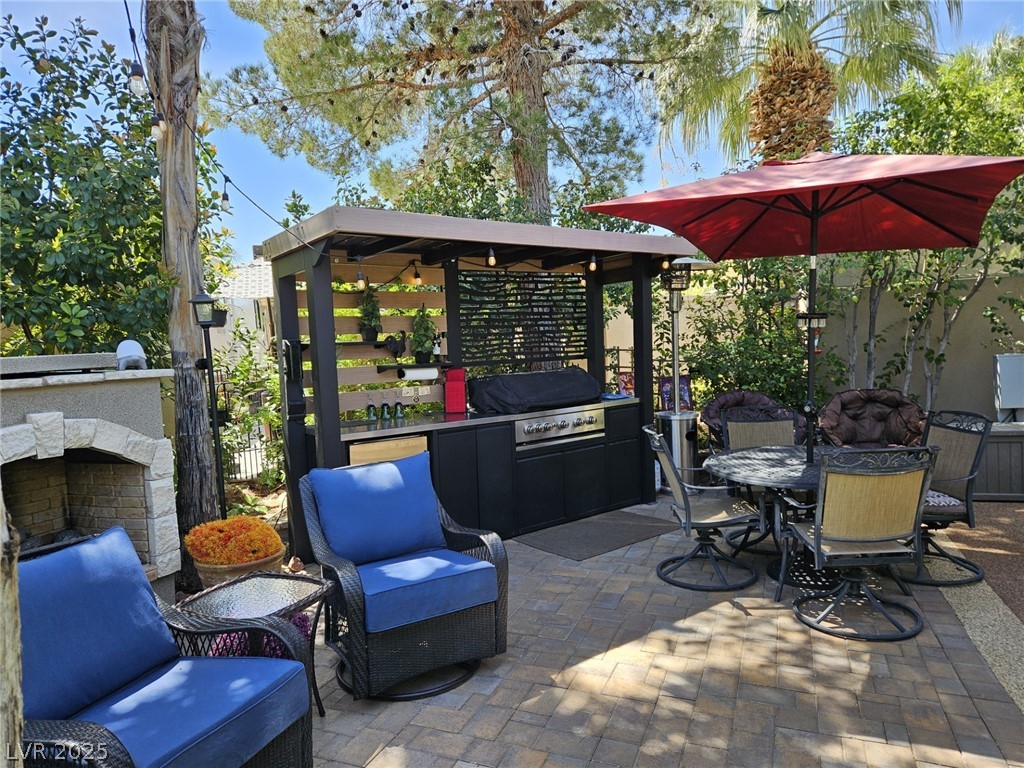 Photo 8 of 33, 8175 Arville Street #271