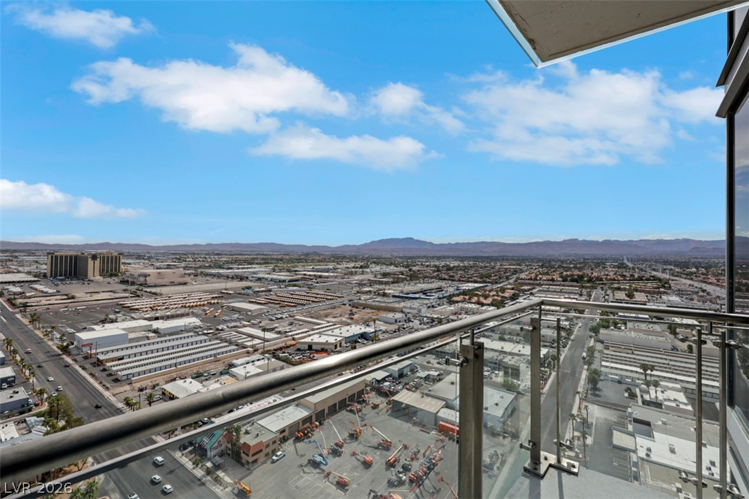 Photo 19 of 35, 4381 W Flamingo Road #2821