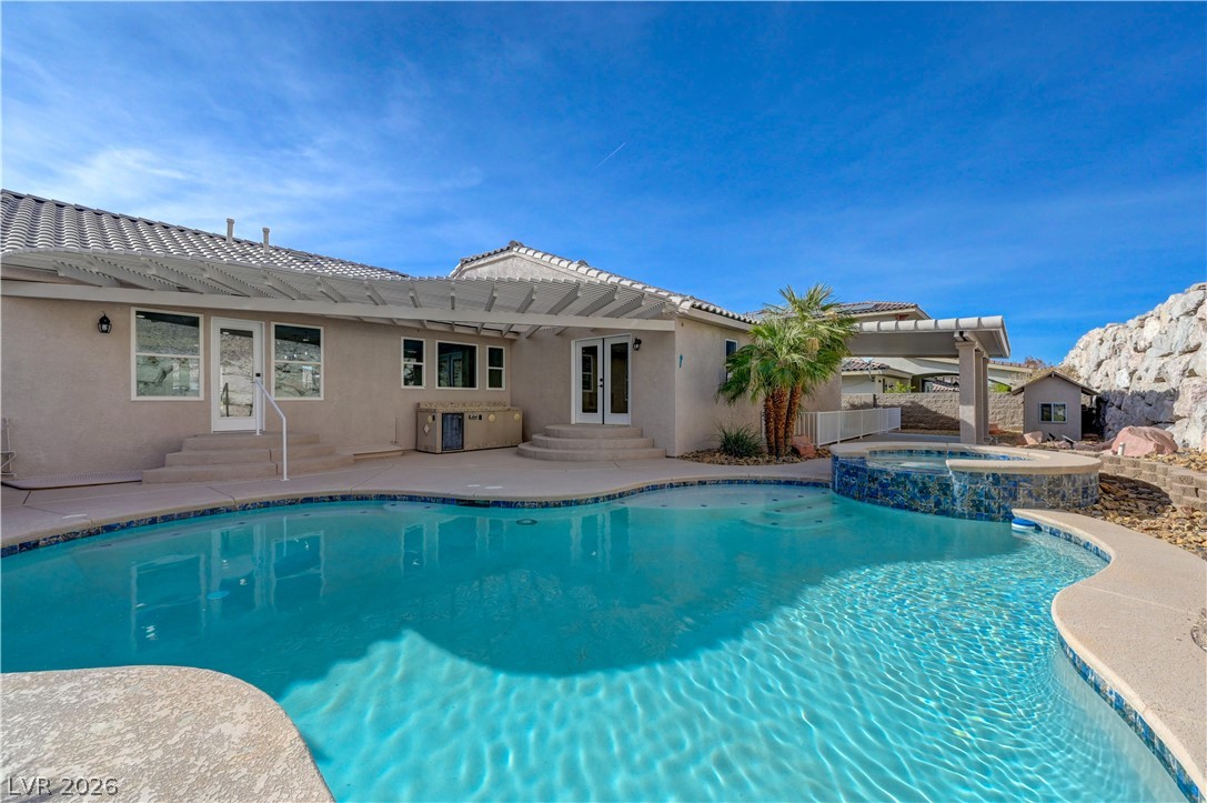 Photo 2 of 909 Rhyolite Terrace