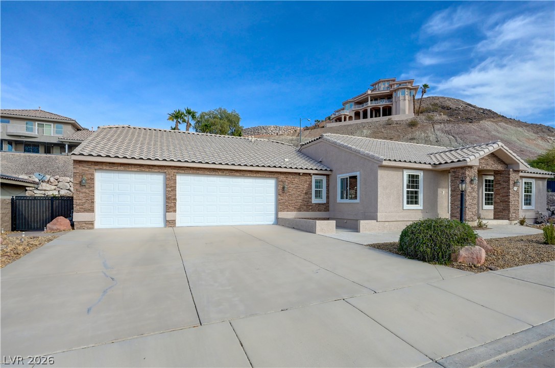 Photo 4 of 909 Rhyolite Terrace