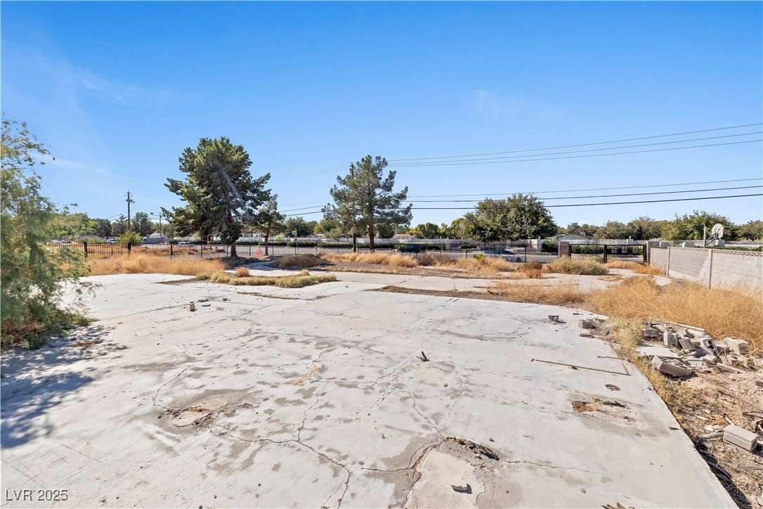 Photo 11 of 22, 6690 S Pecos Road