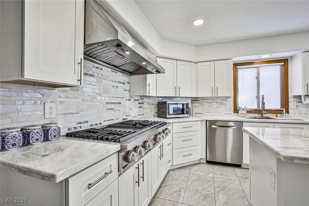 Photo 11 of 40, 7772 Boca Raton Drive