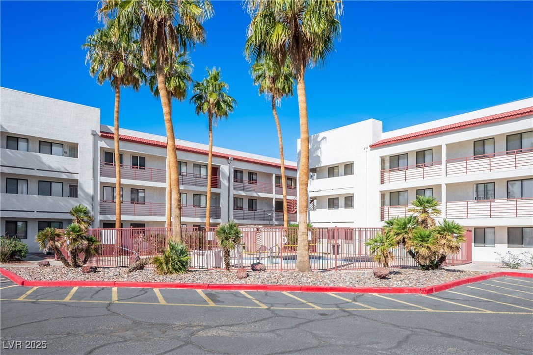 1381 E University Avenue #208, Las Vegas
