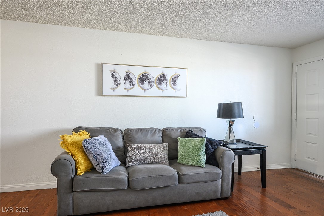 Photo 5 of 1381 E University Avenue #208