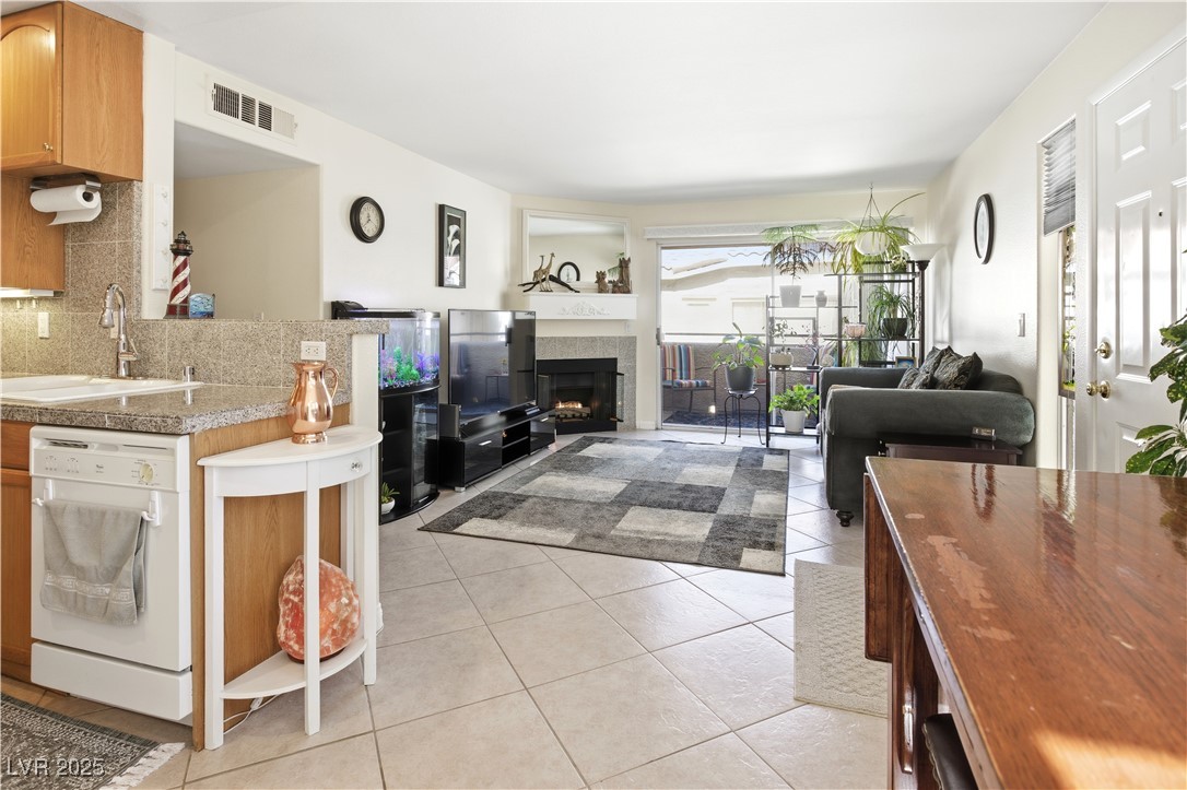Photo 8 of 35, 5206 Mandalay Springs Drive #204
