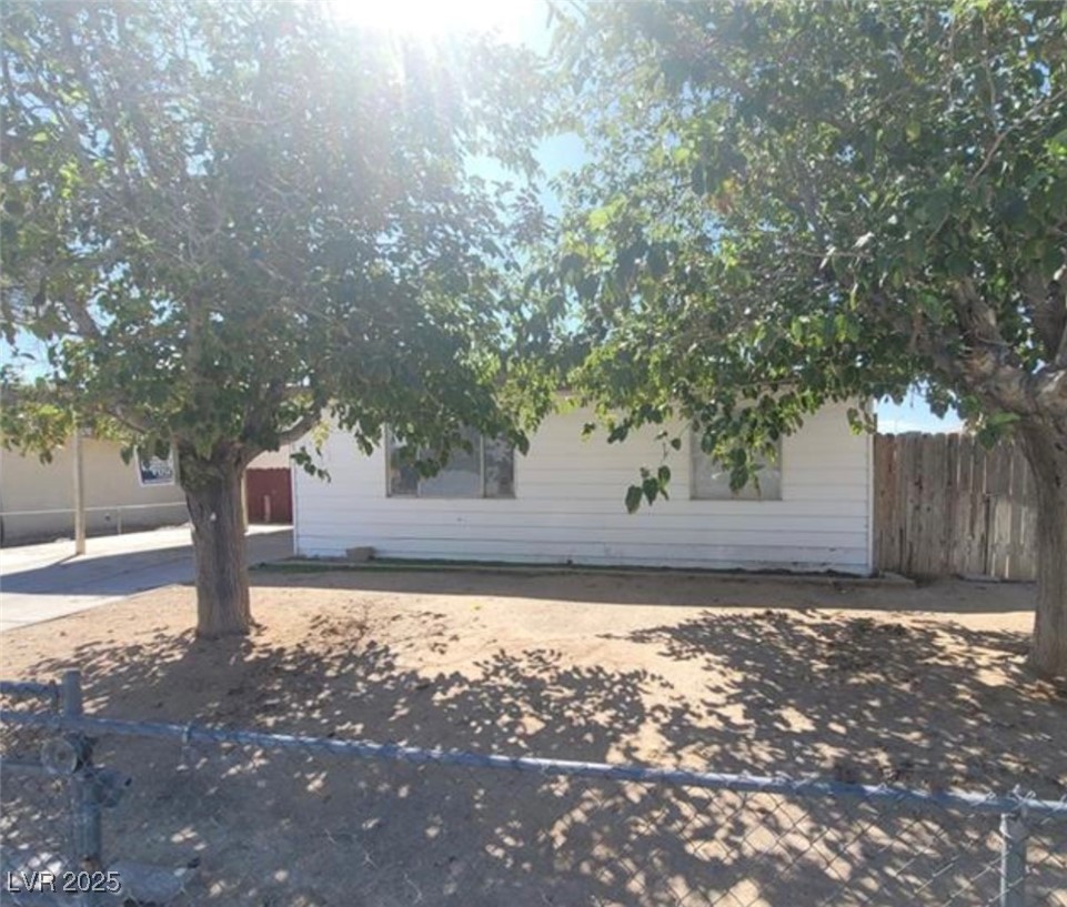 Photo 3 of 4555 Payson Avenue