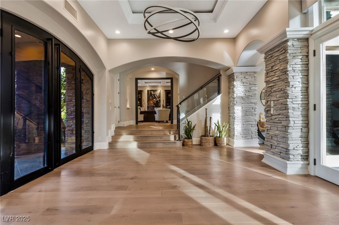 Photo 5 of 5 Wood Creek Court
