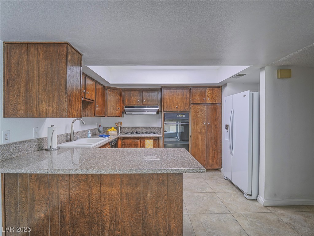 Photo 6 of 26, 3251 Southridge Avenue