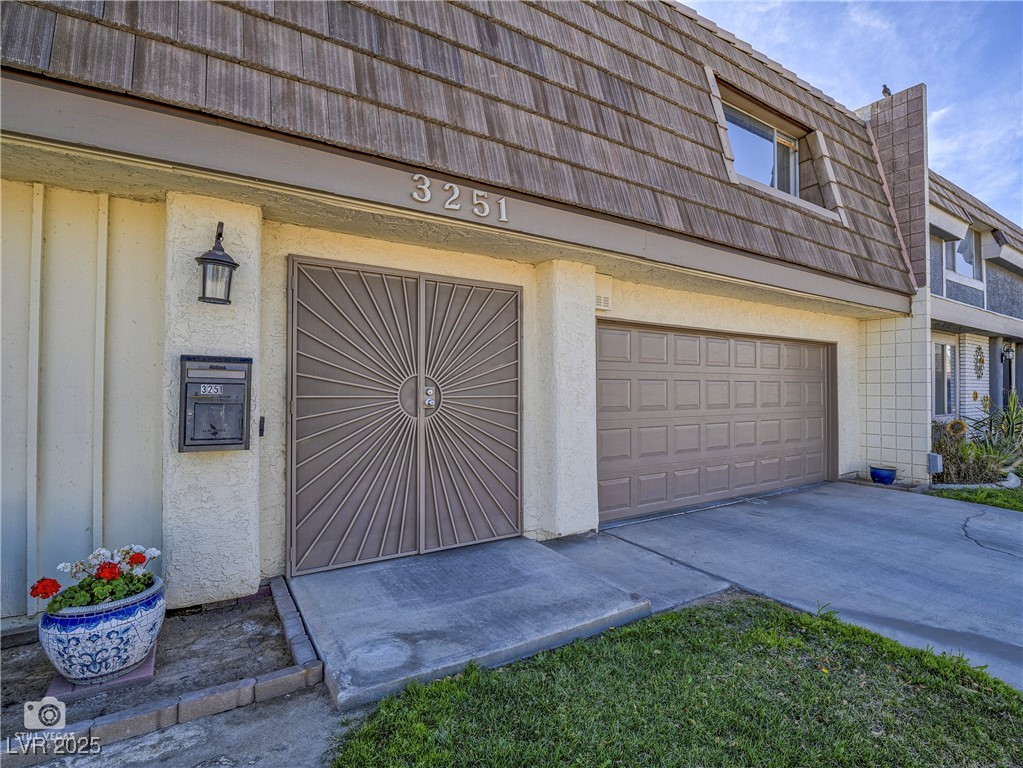 Photo 3 of 3251 Southridge Avenue