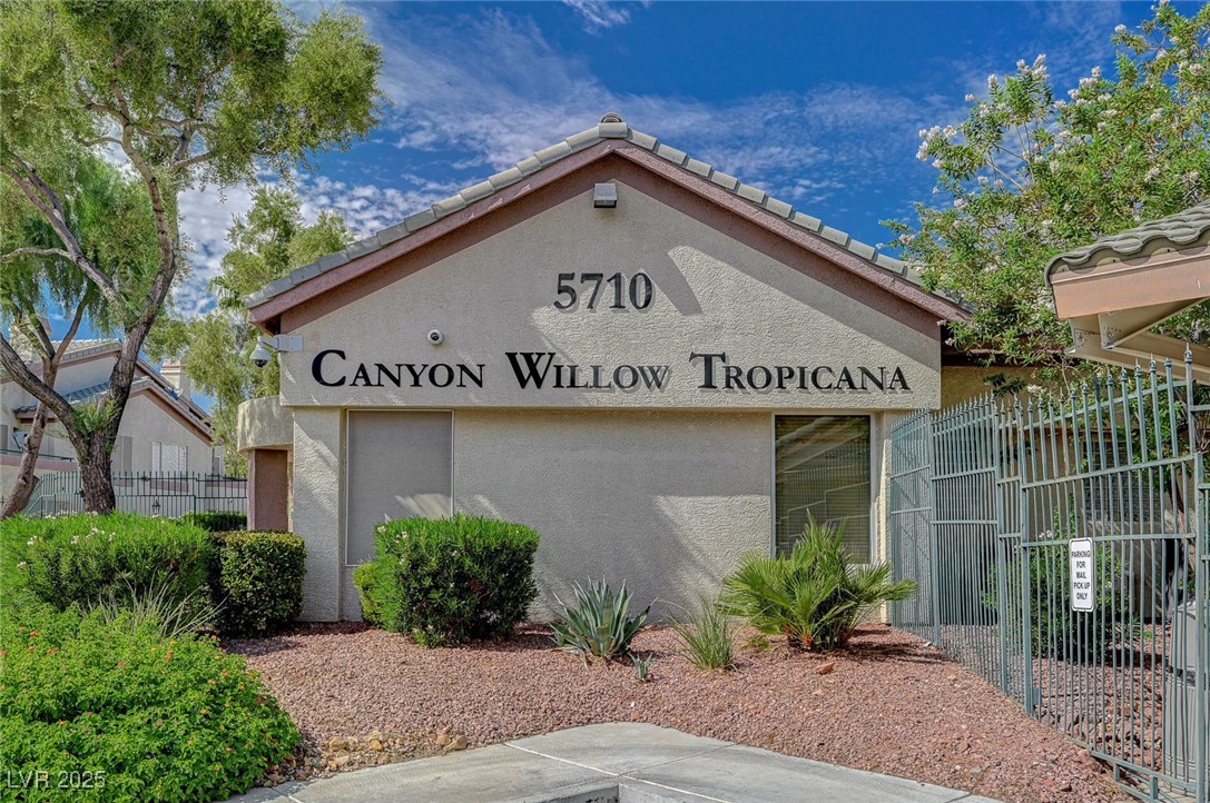 Photo 17 of 24, 5710 E Tropicana Avenue #2199