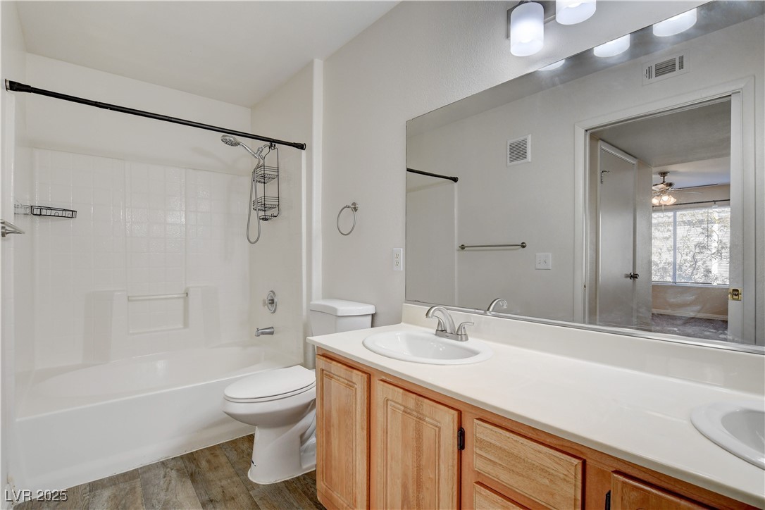 Photo 14 of 24, 5710 E Tropicana Avenue #2199