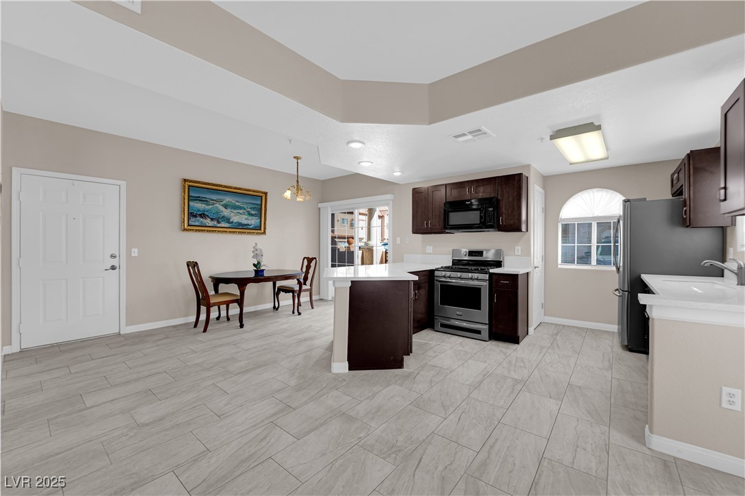 Photo 10 of 36, 2925 Wigwam Parkway #312