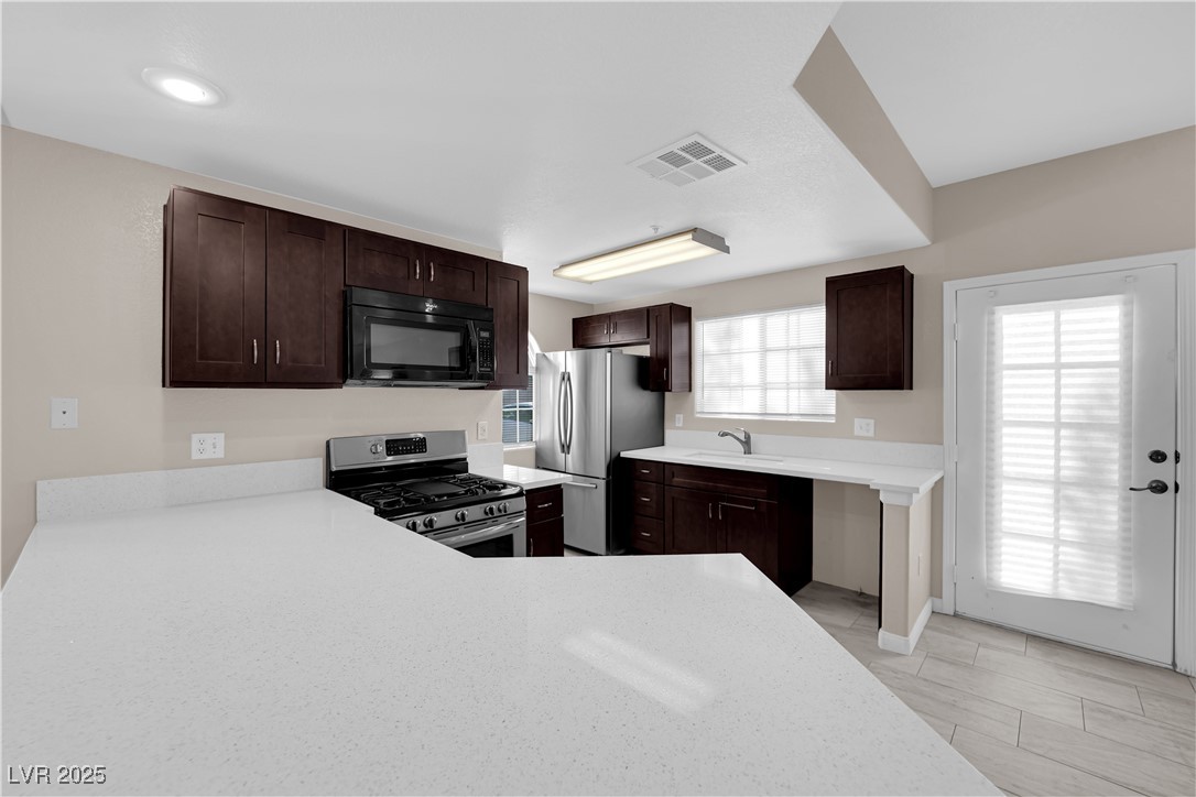 Photo 16 of 36, 2925 Wigwam Parkway #312