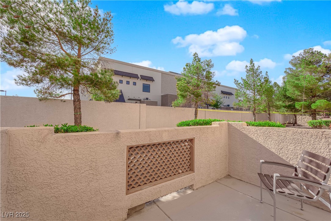 Photo 8 of 36, 2925 Wigwam Parkway #312