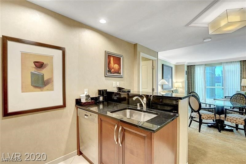Photo 10 of 28, 145 HARMON Avenue #801