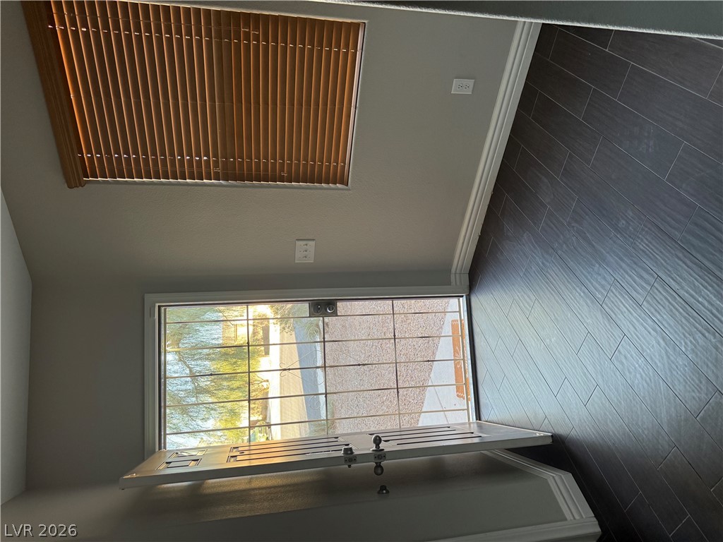 Photo 5 of 121 Brookhouse Court