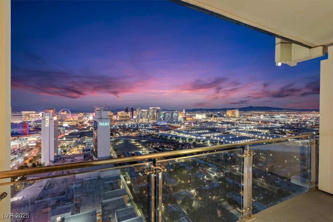 Photo 22 of 29, 4381 W Flamingo Road #5016