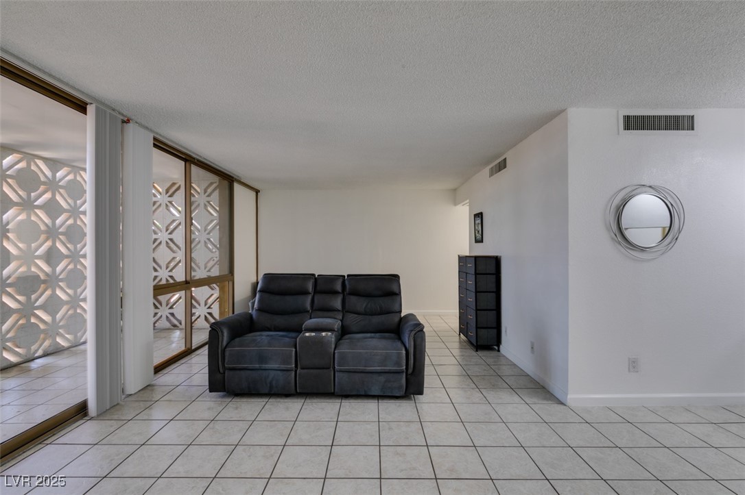 Photo 16 of 36, 205 E Harmon Avenue #112