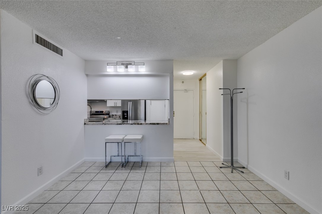 Photo 19 of 36, 205 E Harmon Avenue #112
