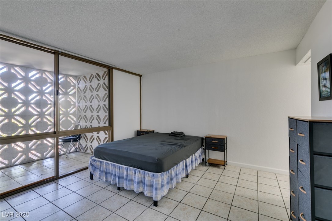 Photo 21 of 36, 205 E Harmon Avenue #112