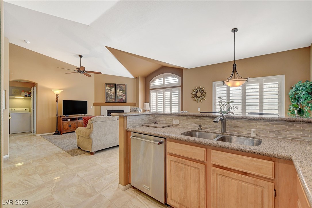 Photo 18 of 37, 4940 Black Bear Road #202