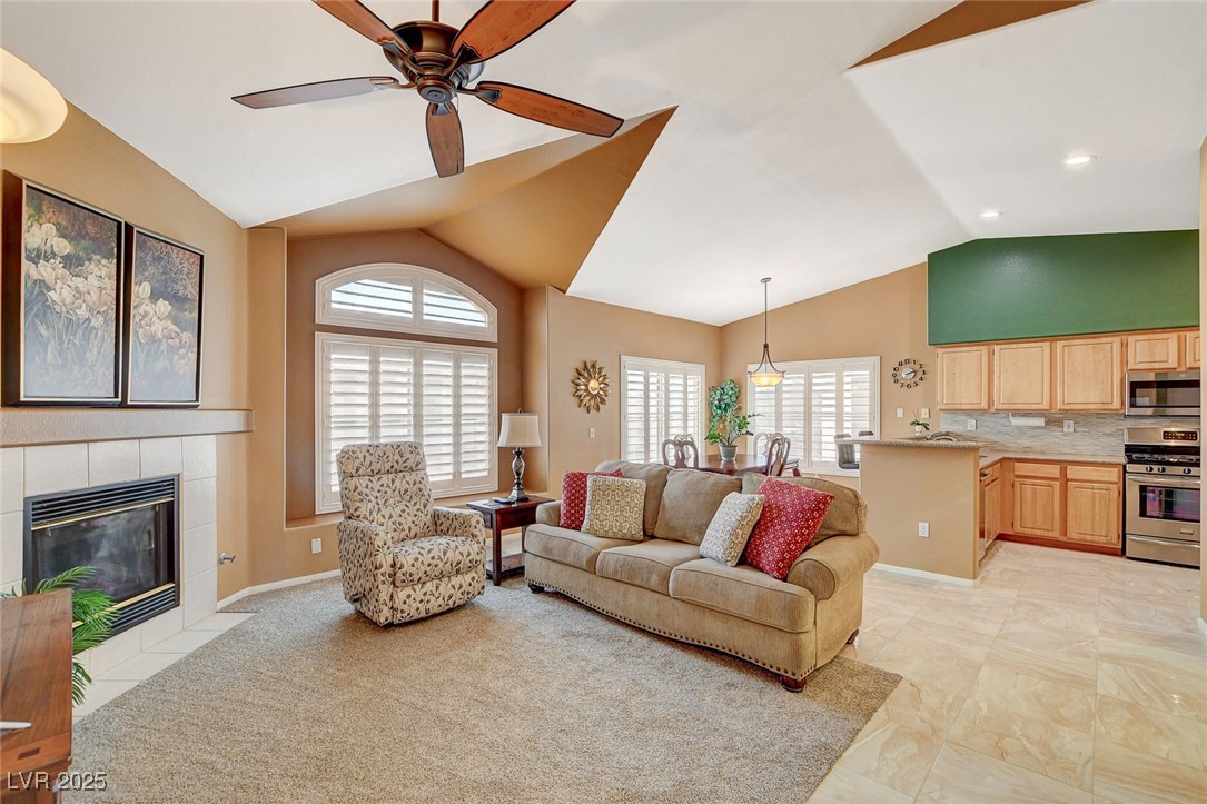 Photo 7 of 37, 4940 Black Bear Road #202
