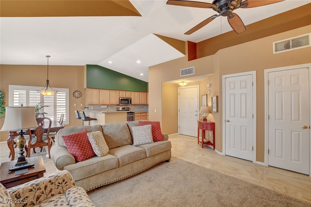 Photo 8 of 37, 4940 Black Bear Road #202
