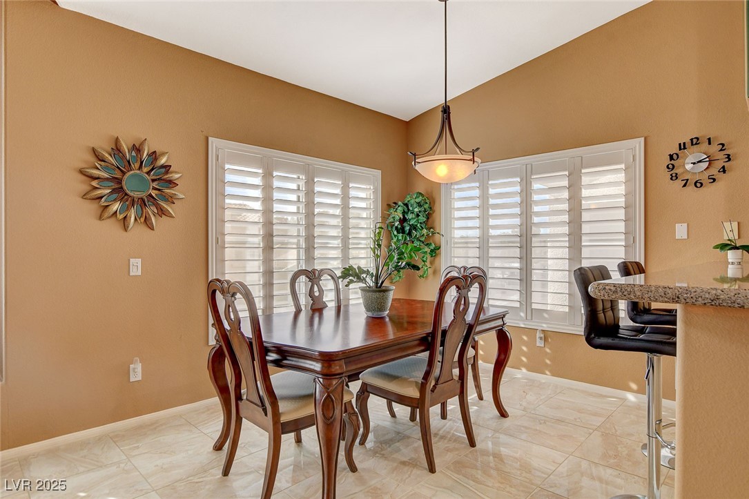 Photo 10 of 37, 4940 Black Bear Road #202