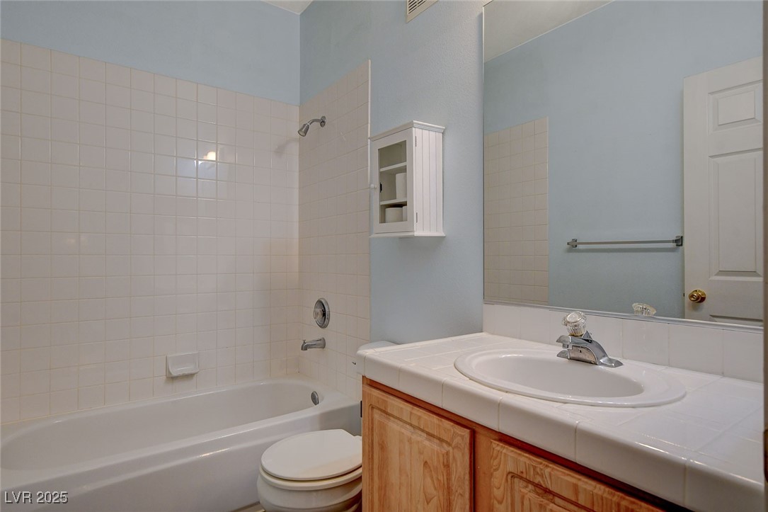 Photo 32 of 37, 4940 Black Bear Road #202