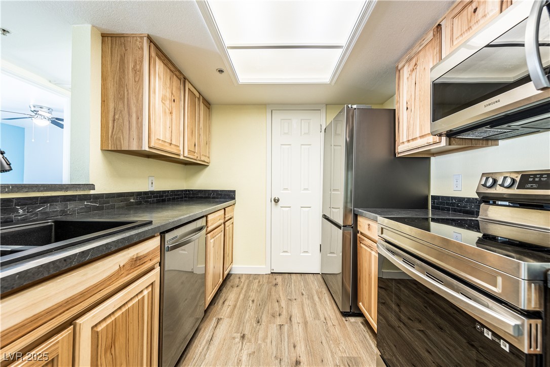 Photo 12 of 29, 3550 Bay Sands Drive #3061