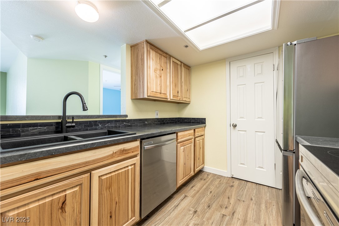 Photo 13 of 29, 3550 Bay Sands Drive #3061