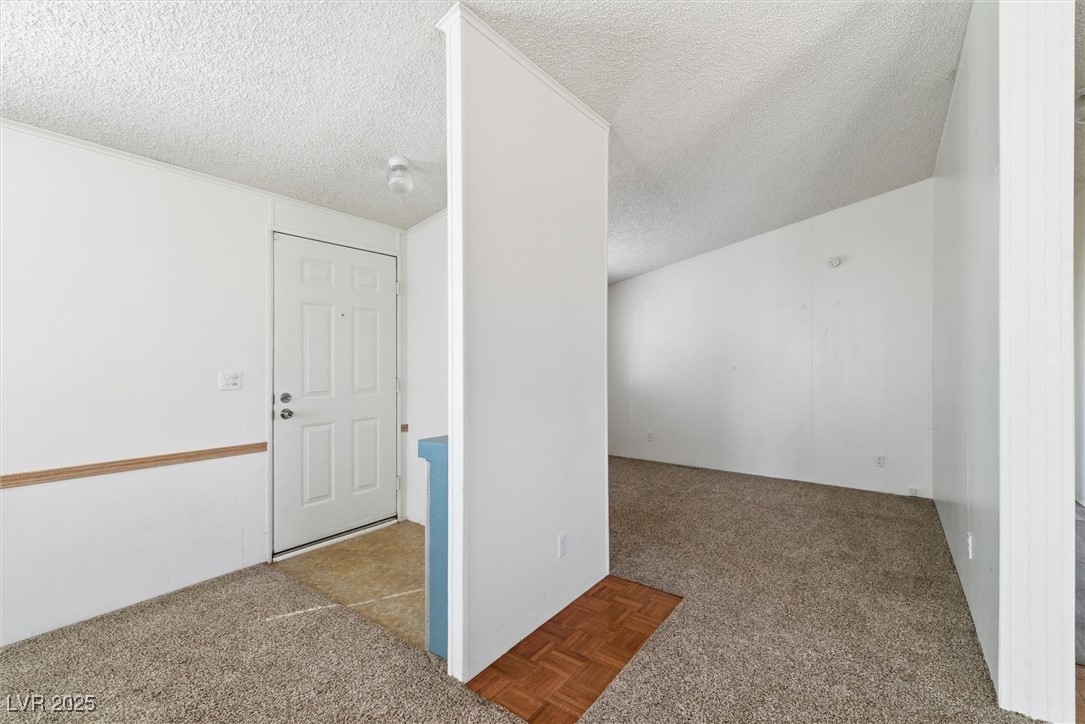 Photo 12 of 35, 280 W Ferndell Street