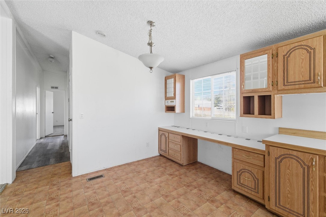 Photo 15 of 35, 280 W Ferndell Street