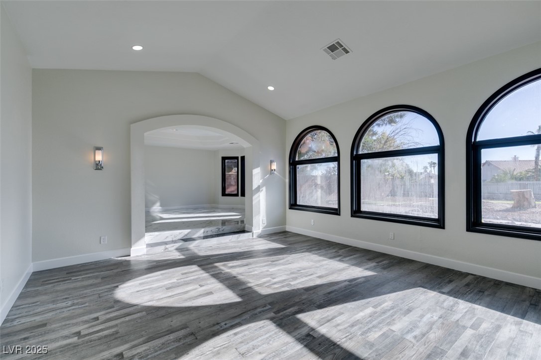 Photo 10 of 82, 7040 OBANNON Drive