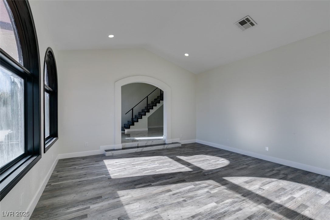 Photo 13 of 82, 7040 OBANNON Drive