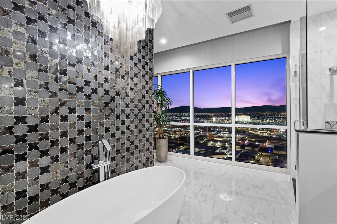 Photo 9 of 37, 4575 Dean Martin Drive #3300