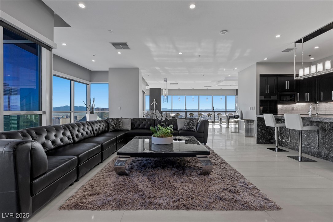 Photo 25 of 37, 4575 Dean Martin Drive #3300
