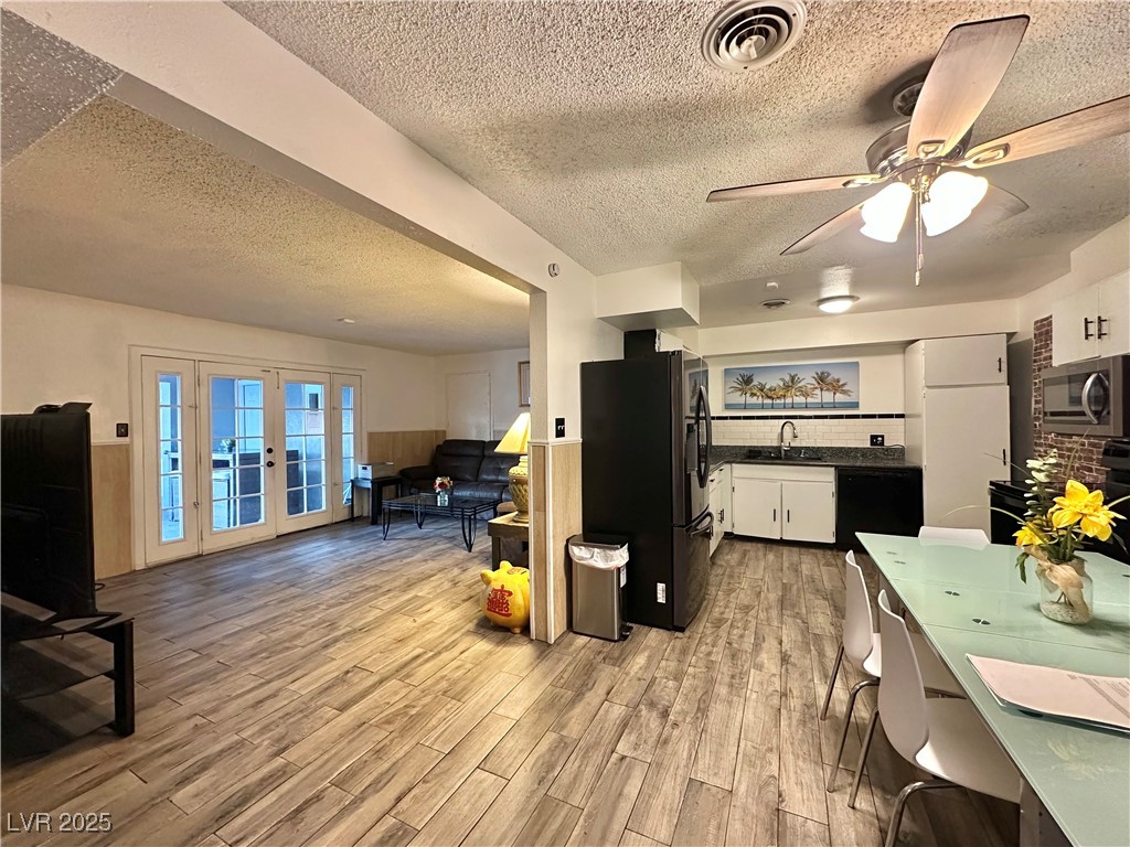 Photo 5 of 808 S Mallard Street