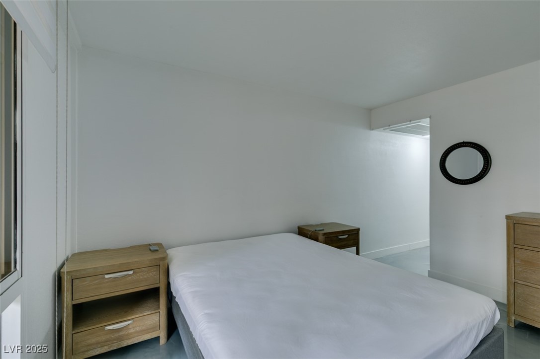 Photo 14 of 43, 205 E Harmon Avenue #101