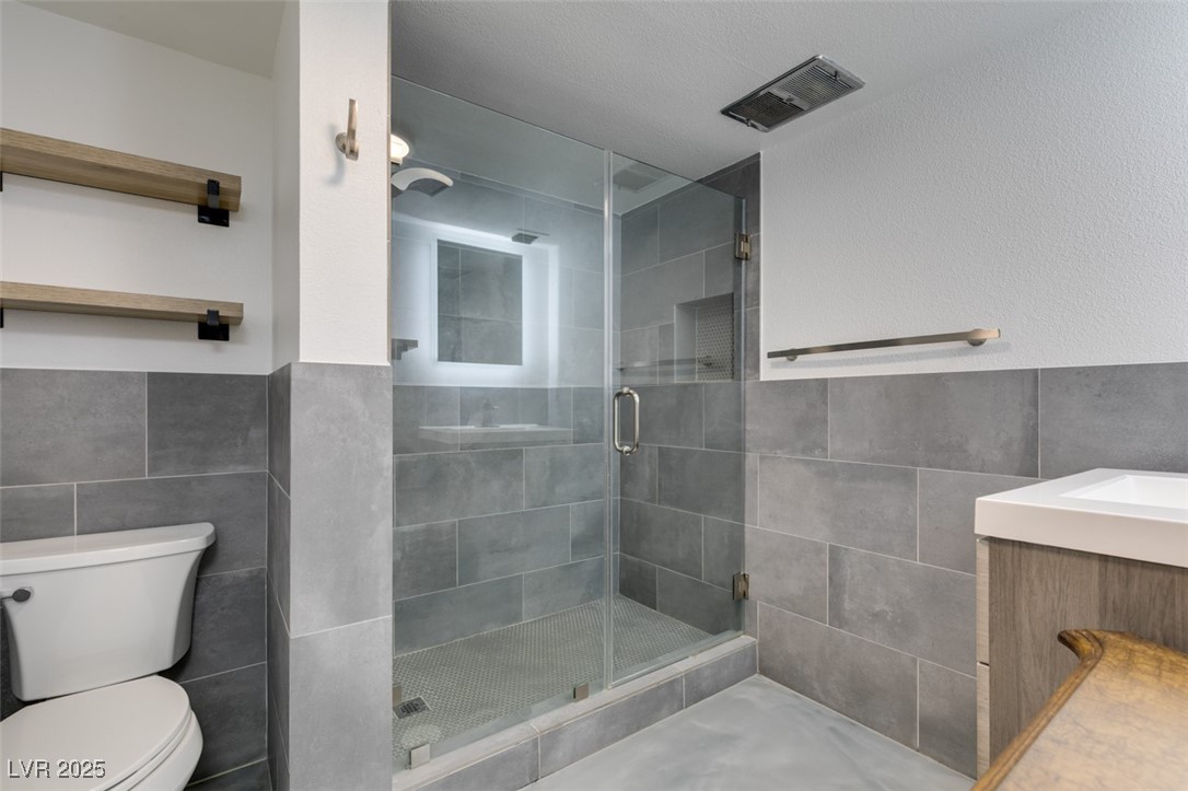 Photo 29 of 43, 205 E Harmon Avenue #101
