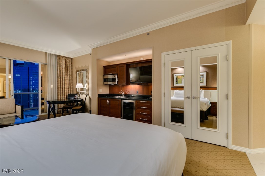 Photo 8 of 33, 135 E HARMON Avenue #3709